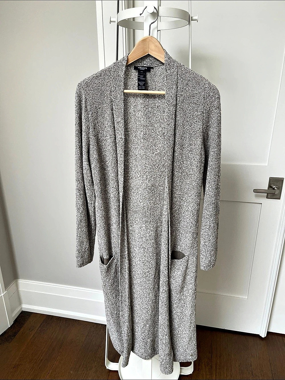 Olsen Long Knit Cardigan Gray & White Size Small